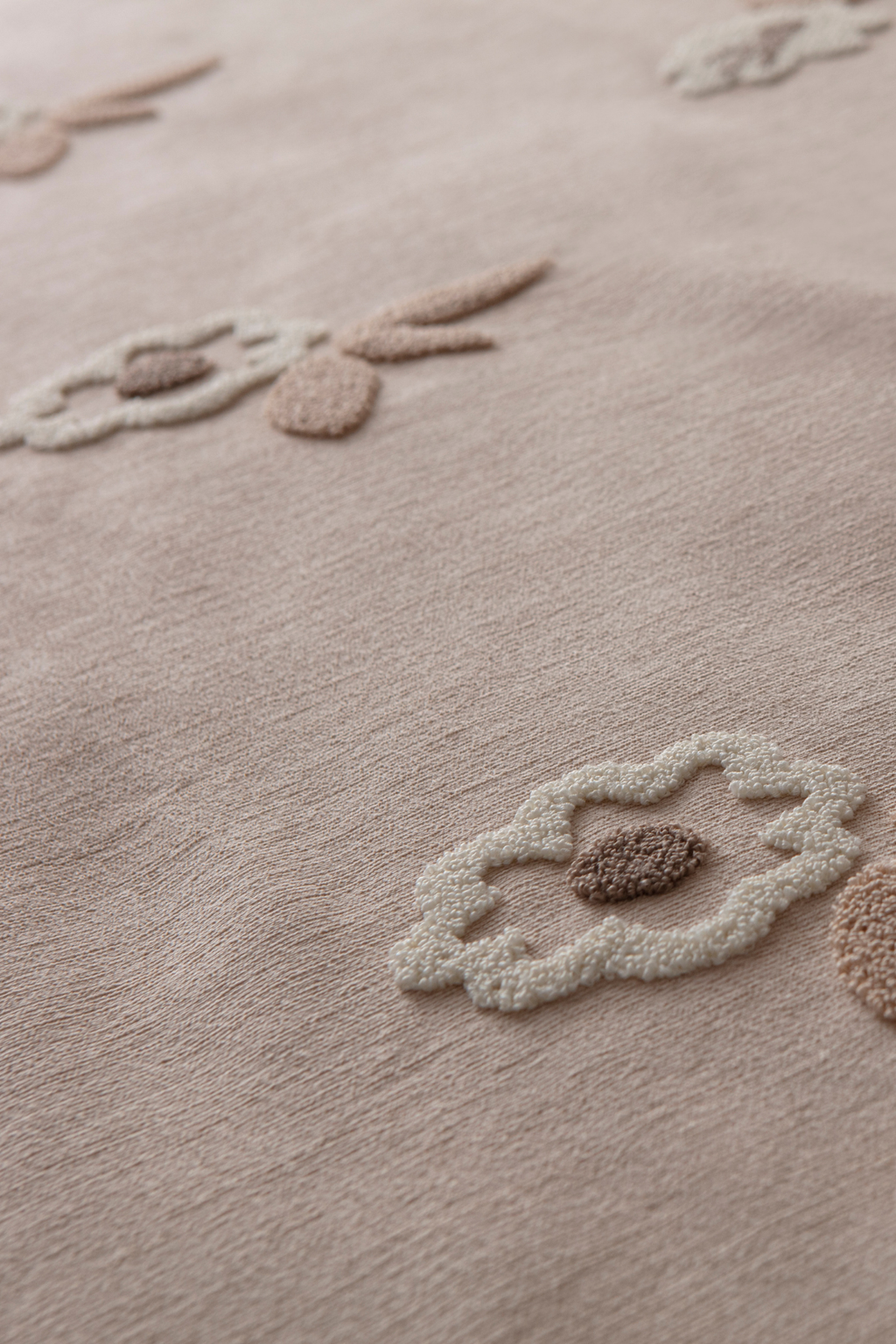 Lalezar Desen Çift Kişilik Nakışlı Yatak Örtüsü Seti Şönil Kumaş Punch Nakışlı 240x260cm