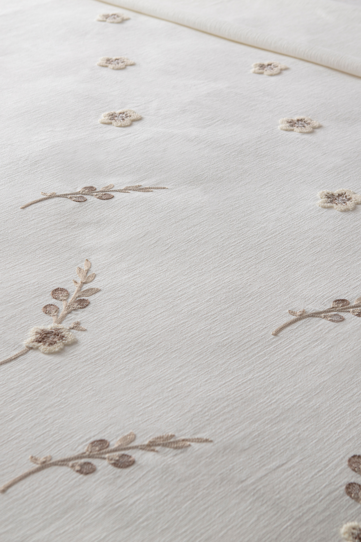 Seren Desen Çift Kişilik Nakışlı Yatak Örtüsü Seti Şönil Kumaş Punch Nakışlı 240x260cm