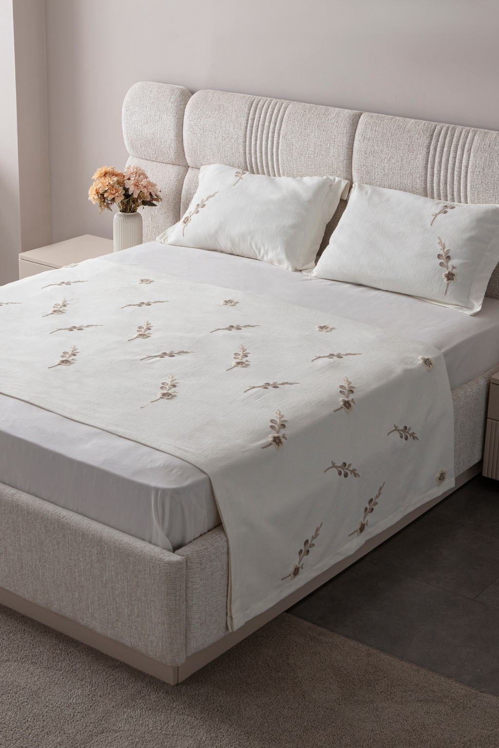 Seren Desen Çift Kişilik Nakışlı Yatak Örtüsü Seti Şönil Kumaş Punch Nakışlı 240x260cm