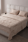 Willow Breeze Desen Çift Kişilik Nakışlı Yatak Örtüsü Seti Şönil Kumaş Punch Nakışlı 240x260cm