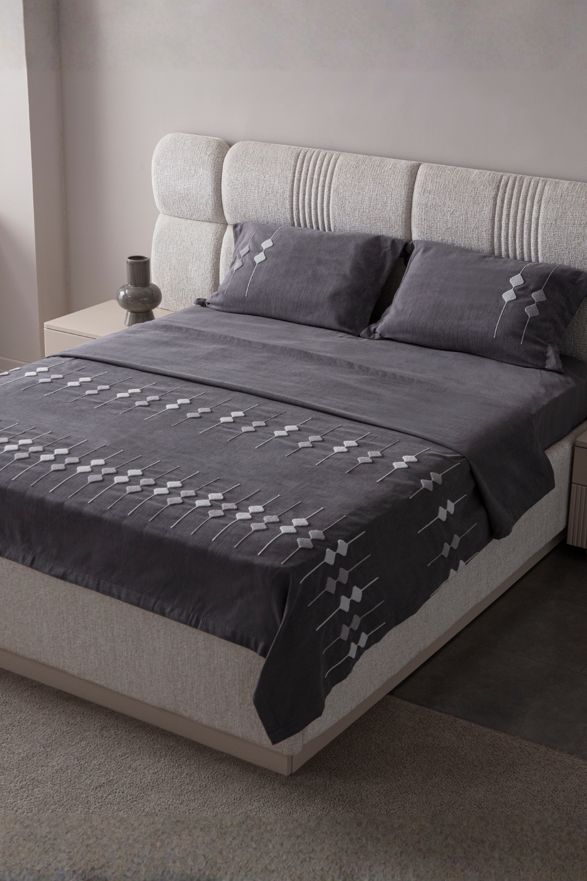 Zen Baklava Desen Çift Kişilik Nakışlı Yatak Örtüsü Seti Şönil Kumaş Punch Nakışlı 240x260cm