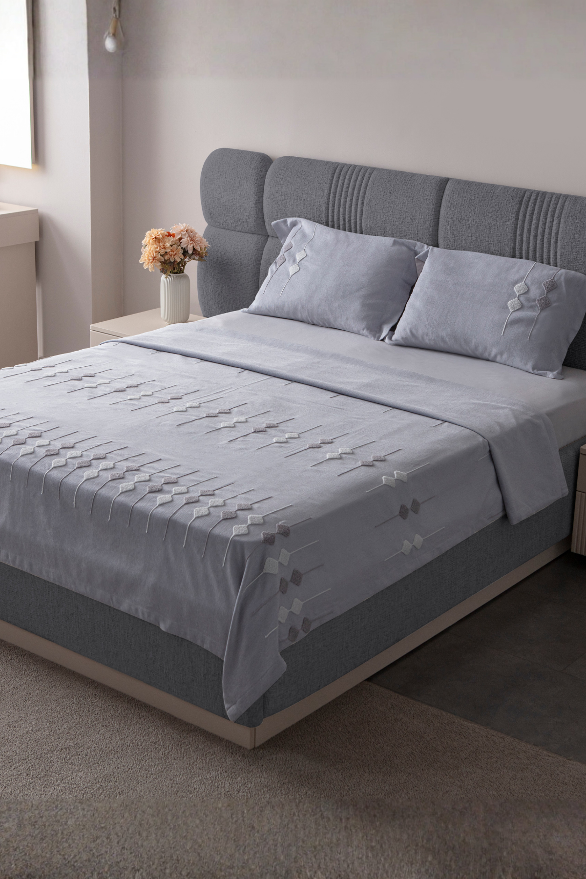 Zen Baklava Desen Çift Kişilik Nakışlı Yatak Örtüsü Seti Şönil Kumaş Punch Nakışlı 240x260cm