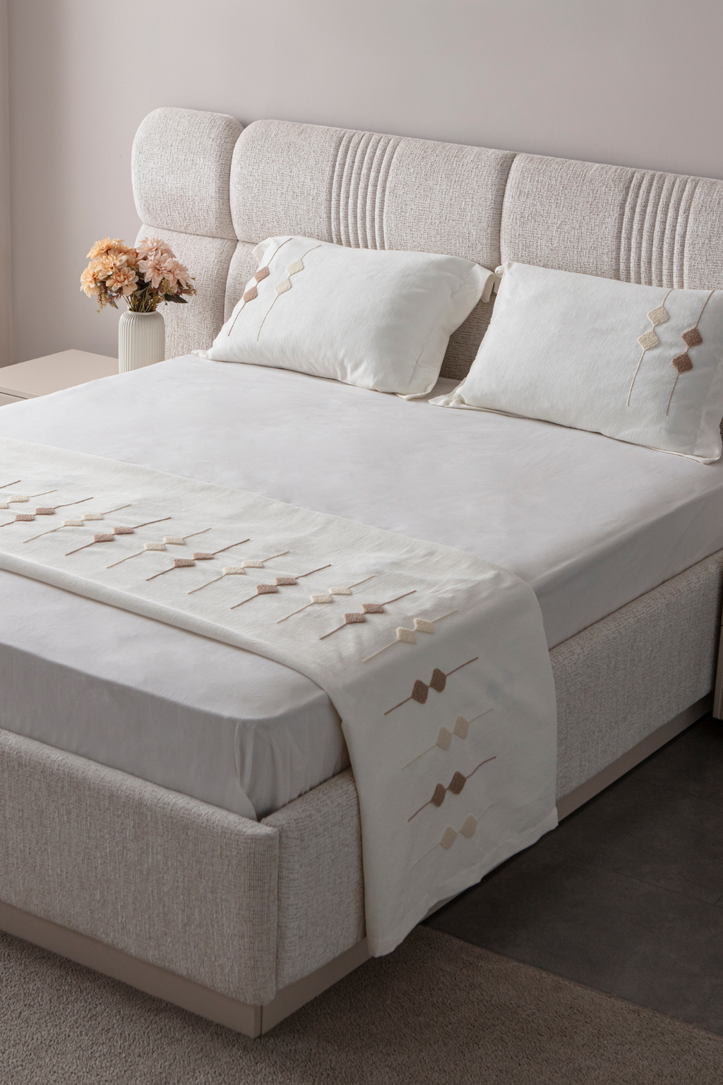 Zen Baklava Desen Çift Kişilik Nakışlı Yatak Örtüsü Seti Şönil Kumaş Punch Nakışlı 240x260cm