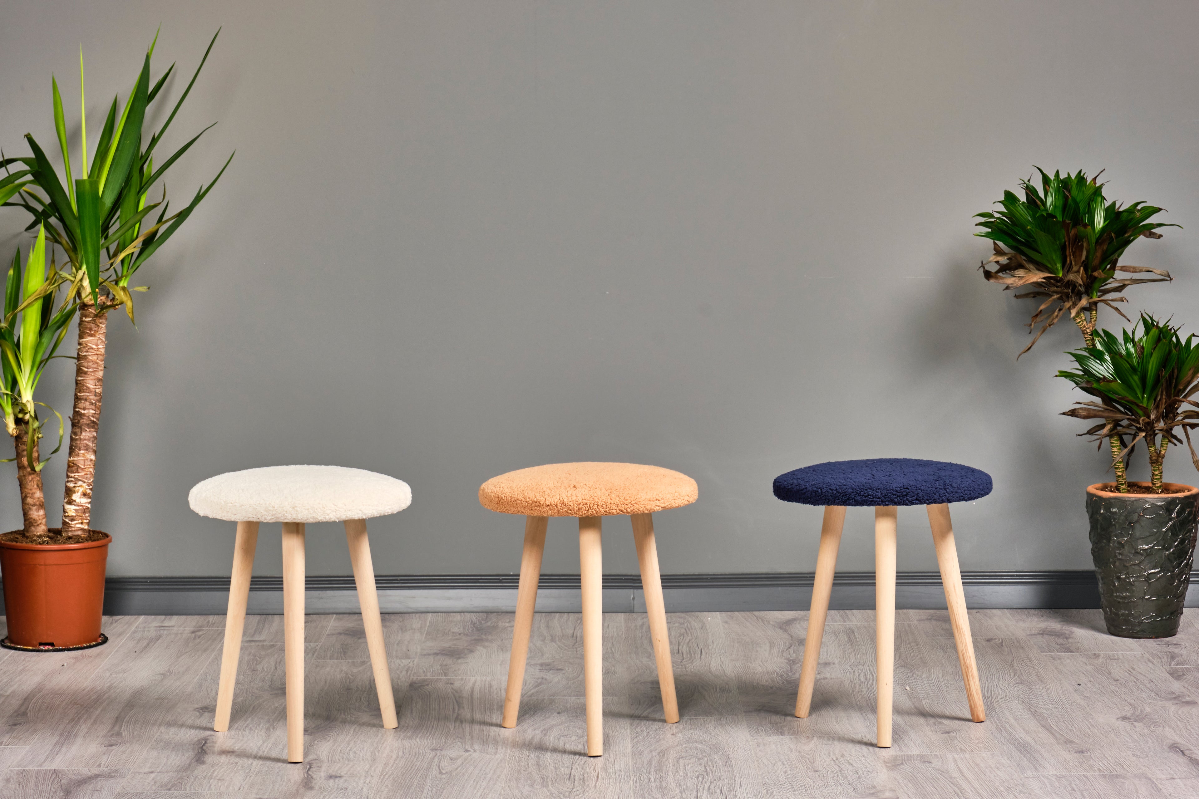 Ahşap Ayaklı Dekoratif Pelüş Puf Tabure Bench Sandalye